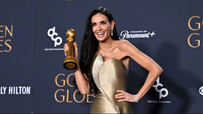 Demi Moore Raih Critics Choice Awards 2025 Lewat The Substance: Penghargaan Ini Jadi Penawar Segala Perjuangan